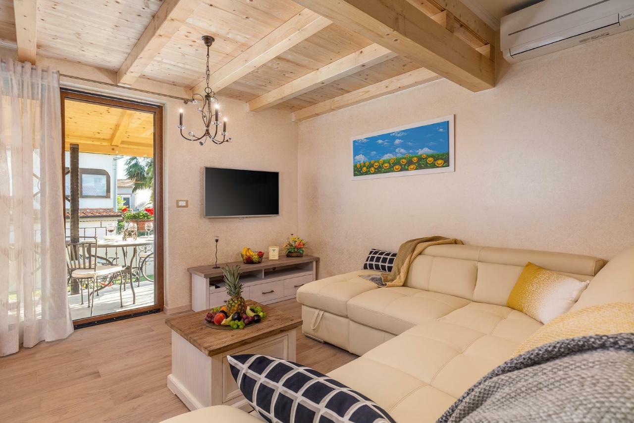 House Nono Apartment โปเรช ภายนอก รูปภาพ