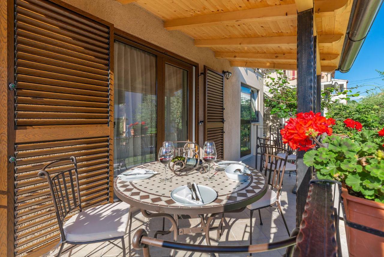 House Nono Apartment โปเรช ภายนอก รูปภาพ