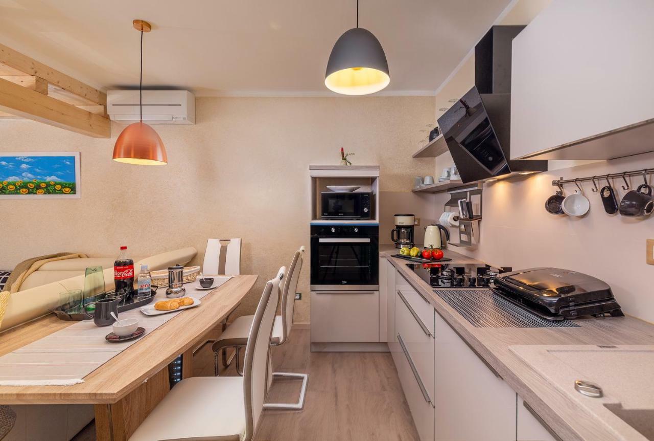 House Nono Apartment โปเรช ภายนอก รูปภาพ