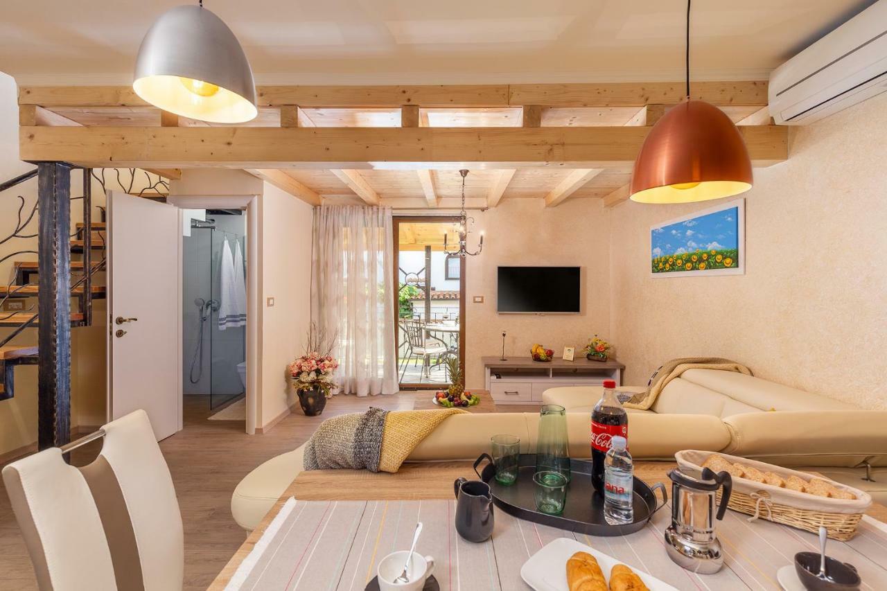 House Nono Apartment โปเรช ภายนอก รูปภาพ