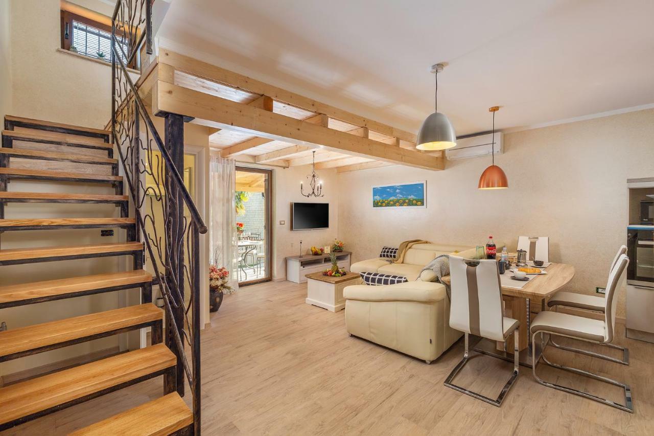 House Nono Apartment โปเรช ภายนอก รูปภาพ